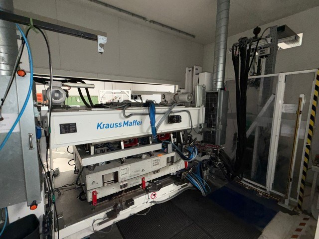 Injection mold tool kraussmaffei - afbeelding 1 van  25