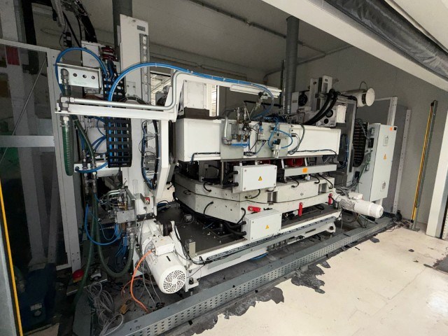 Injection mold tool kraussmaffei - afbeelding 20 van  25