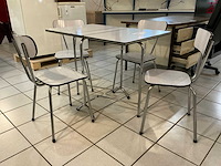 Inklapbare eetkamertafel met 4 stoelen