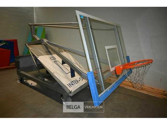 Inklapbare mobiele basketbalring - afbeelding 1 van  6