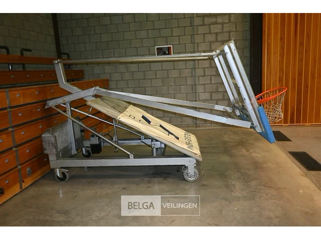 Inklapbare mobiele basketbalring - afbeelding 1 van  7