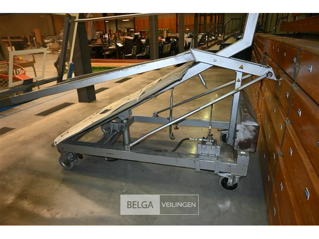 Inklapbare mobiele basketbalring - afbeelding 4 van  7