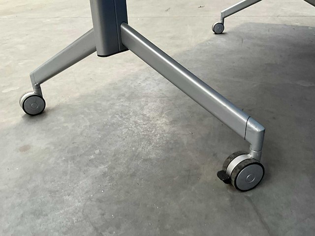 Inklapbare mobiele bureautafel (4x) - afbeelding 4 van  5