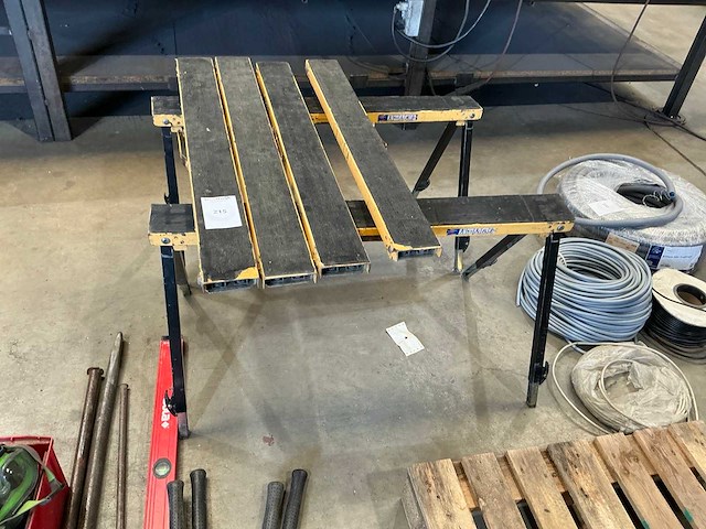 Inklapbare werkbokken (6x) - afbeelding 1 van  2