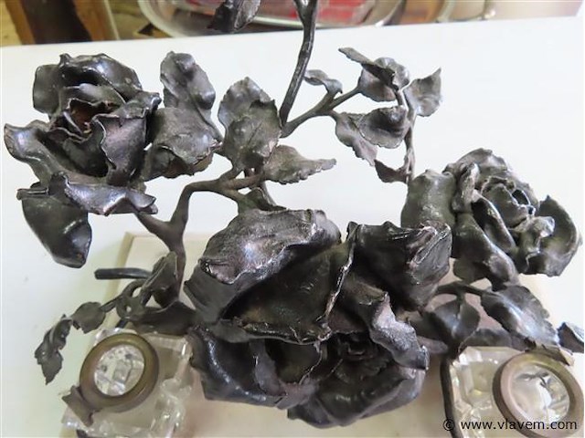 Inktstel met smeedwerk uit bloemen - afbeelding 3 van  6