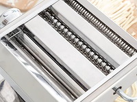 Innovagoods - handmatige pasta maker - afbeelding 2 van  3