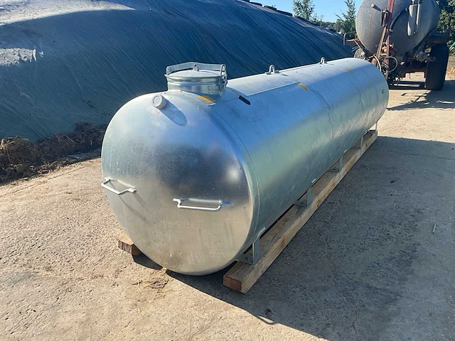 Inofama g-fp1100a/4000 nieuwe inofama opslagtank – 4.000 liter – gegalvaniseerd – g-fp1100a/4000 - afbeelding 1 van  8