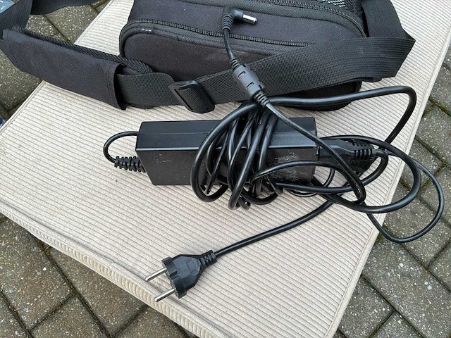 Inogen one g3 medisch apparaat - draagbare zuurstofconcentrator - afbeelding 7 van  10