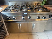 Inox 6 pits gasvuur ggmgastro , inox lage werkbank met 3 deuren (4,10) - afbeelding 1 van  6
