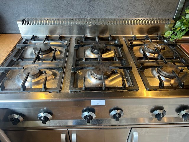 Inox 6 pits gasvuur ggmgastro , inox lage werkbank met 3 deuren (4,10) - afbeelding 4 van  6