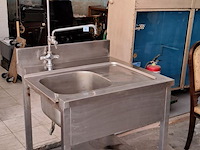 Inox afwastafel met kraan