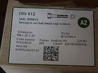 Inox bouten inbus 1,25x25 ca. 3 doosjes - afbeelding 1 van  2