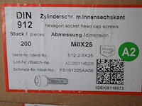 Inox bouten inbus m8x25 ca. 5 doosjes x200st. - afbeelding 2 van  2
