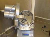 Inox cutter brunner met toebehoren in bak