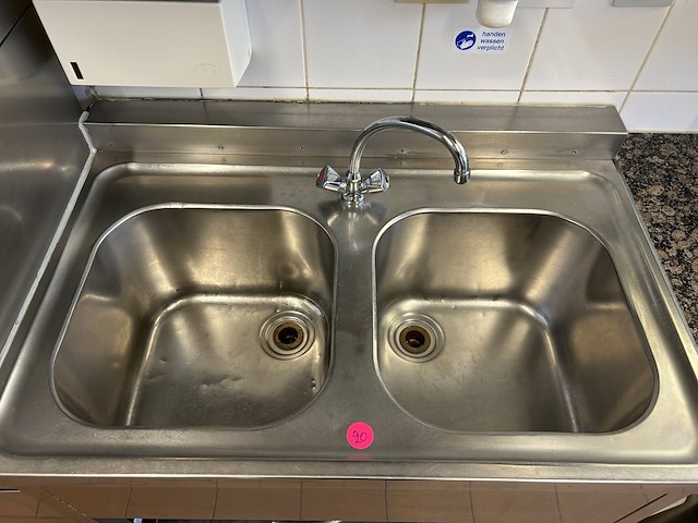 Inox dubbele spoelbak + kraan - afbeelding 3 van  3