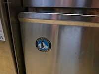 Inox ijsblokjesmachine hoshizaki - afbeelding 3 van  5
