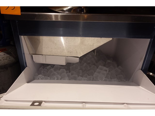 Inox ijsblokmachine hoshizaki - afbeelding 4 van  9