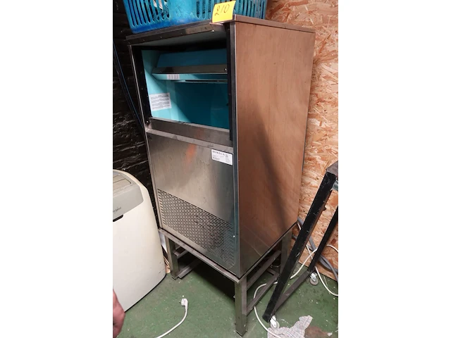 Inox ijsblokmachine - afbeelding 5 van  5