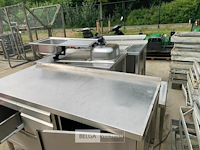 Inox kast en diverse inoxtafels en spoelbakken - afbeelding 5 van  5