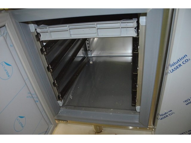 Inox koelwerkbank 3 deuren 1 lade met grijs granieten blad met opzet bainmarie afm. 2,30m lang - afbeelding 7 van  13