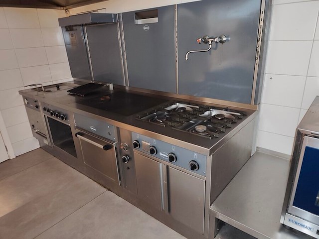 Inox kookwand rubbens bestaande uit gasfornuis 4 branders met oven, elektrische kookplaat, ingebouwde grill, afzuiging, mengkraan afm. 240x80 (5) - afbeelding 5 van  5