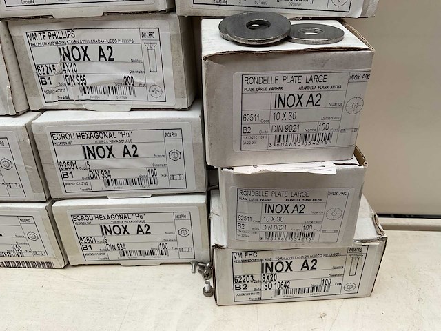 Inox moeren ringen bouten - afbeelding 2 van  7