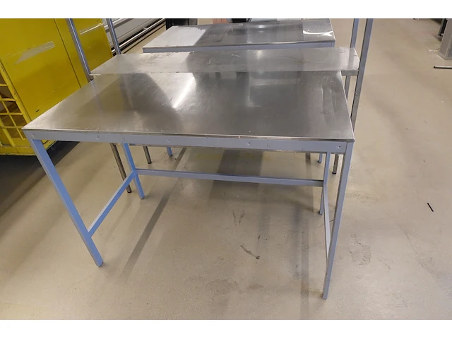 Inox rek + 2x tafel - afbeelding 3 van  6
