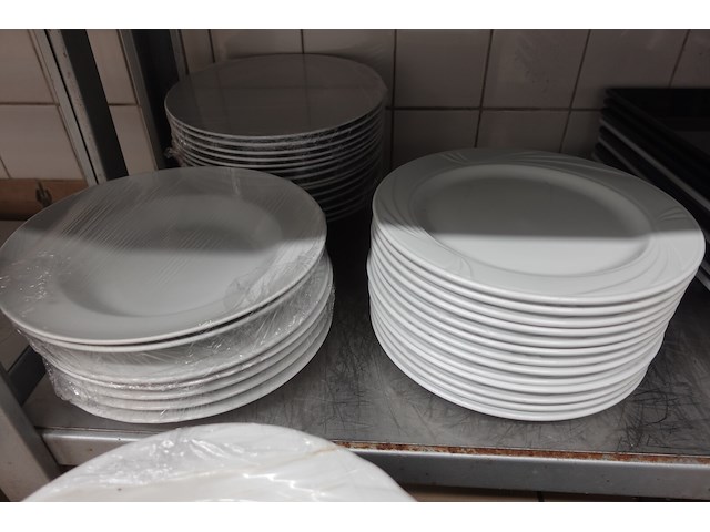 Inox rek + inhoud : borden - afbeelding 6 van  8