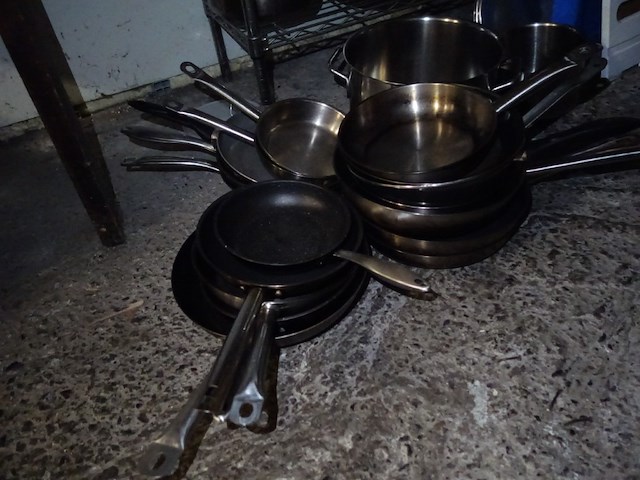 Inox rek + inhoud - afbeelding 2 van  6