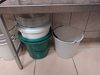 Inox rek + inhoud - afbeelding 4 van  13