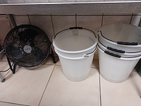 Inox rek + inhoud - afbeelding 5 van  13