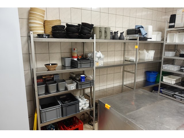 Inox rek + inhoud - afbeelding 1 van  13