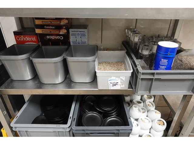 Inox rek + inhoud - afbeelding 8 van  13