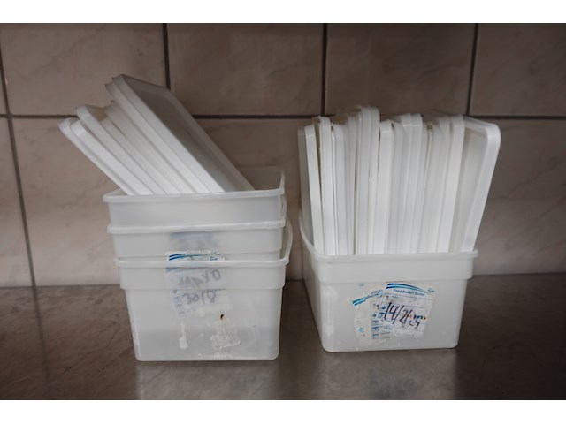 Inox rek + inhoud - afbeelding 13 van  13