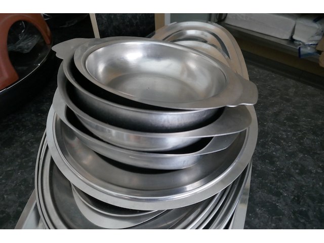 Inox schalen en zoutvatjes - afbeelding 2 van  3