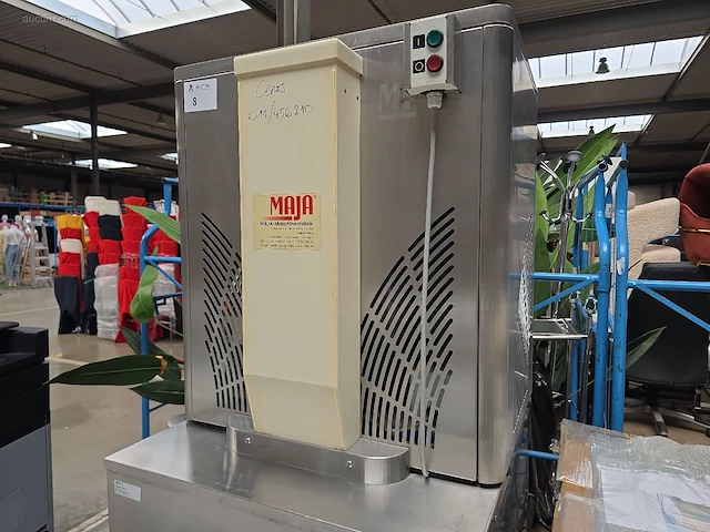 Inox schilferijsmachine maja sa 215 s - afbeelding 1 van  11