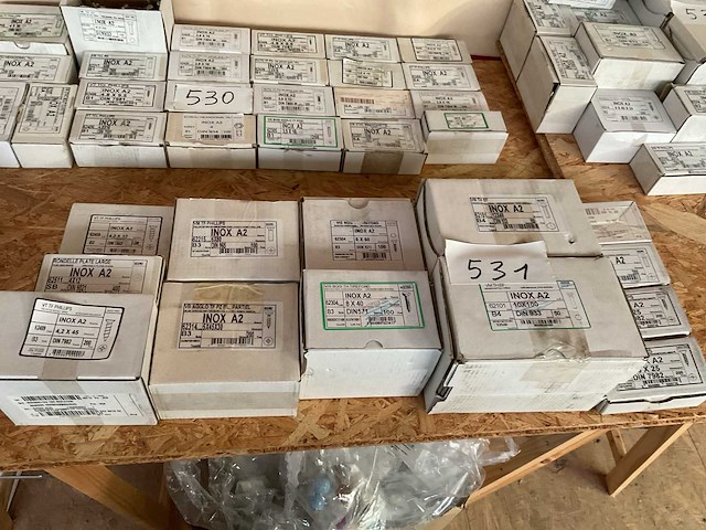 Inox schroeven en bouten - afbeelding 1 van  6