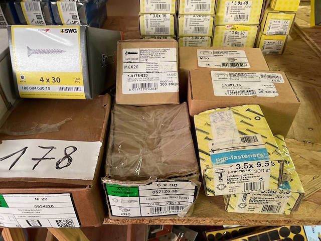 Inox schroeven moeren - afbeelding 3 van  7