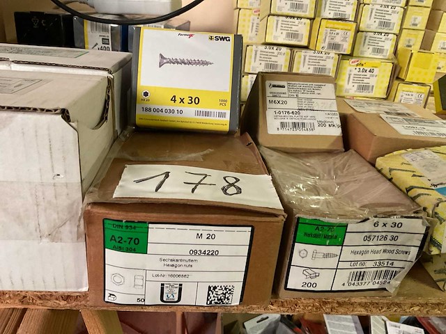 Inox schroeven moeren - afbeelding 7 van  7