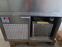 Inox self service inbouw vitrinekoeler ake - afbeelding 6 van  8