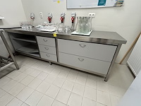 Inox servieskast met lades + inhoud