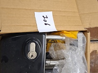 Inox slot voor hek - afbeelding 1 van  2