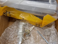 Inox slot voor hek - afbeelding 2 van  2