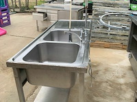 Inox spoelbak met kranen - afbeelding 2 van  2