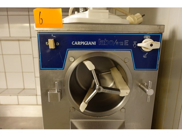 Inox tafel ijsmachine carpigiani - afbeelding 2 van  3