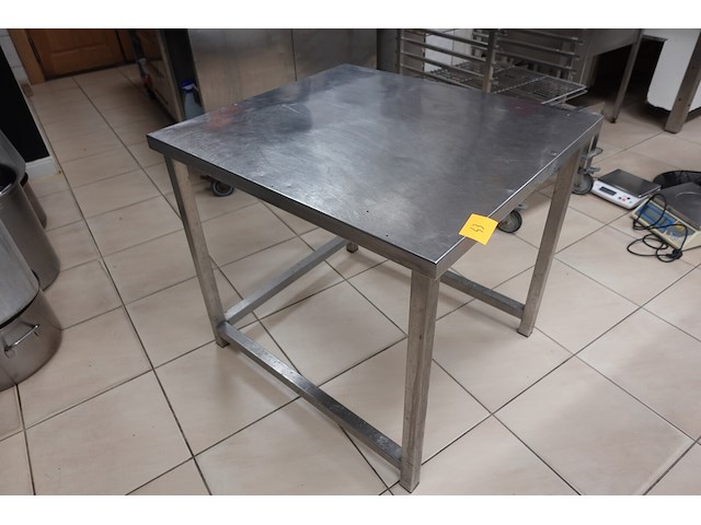 Inox tafel - afbeelding 2 van  3