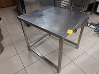 Inox tafel - afbeelding 2 van  3