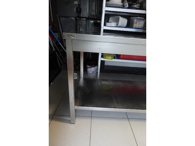 Inox tafel - afbeelding 3 van  4