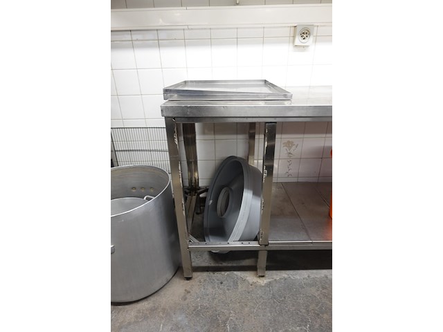 Inox tafel - afbeelding 2 van  7