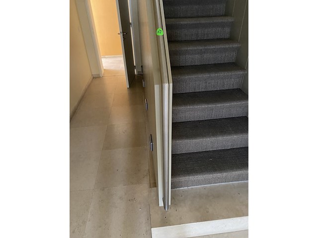 Inox trapleuning tot 2de verdiep - afbeelding 2 van  3